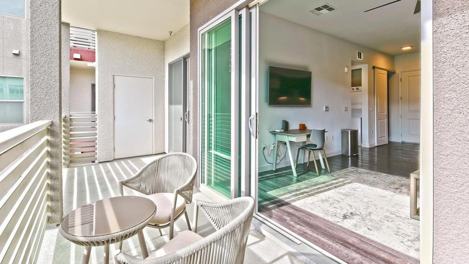 Landing Modern Apartment With Amazing Amenities Las Vegas Bagian luar foto